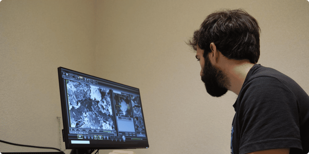 Les différents types de microscopes électroniques